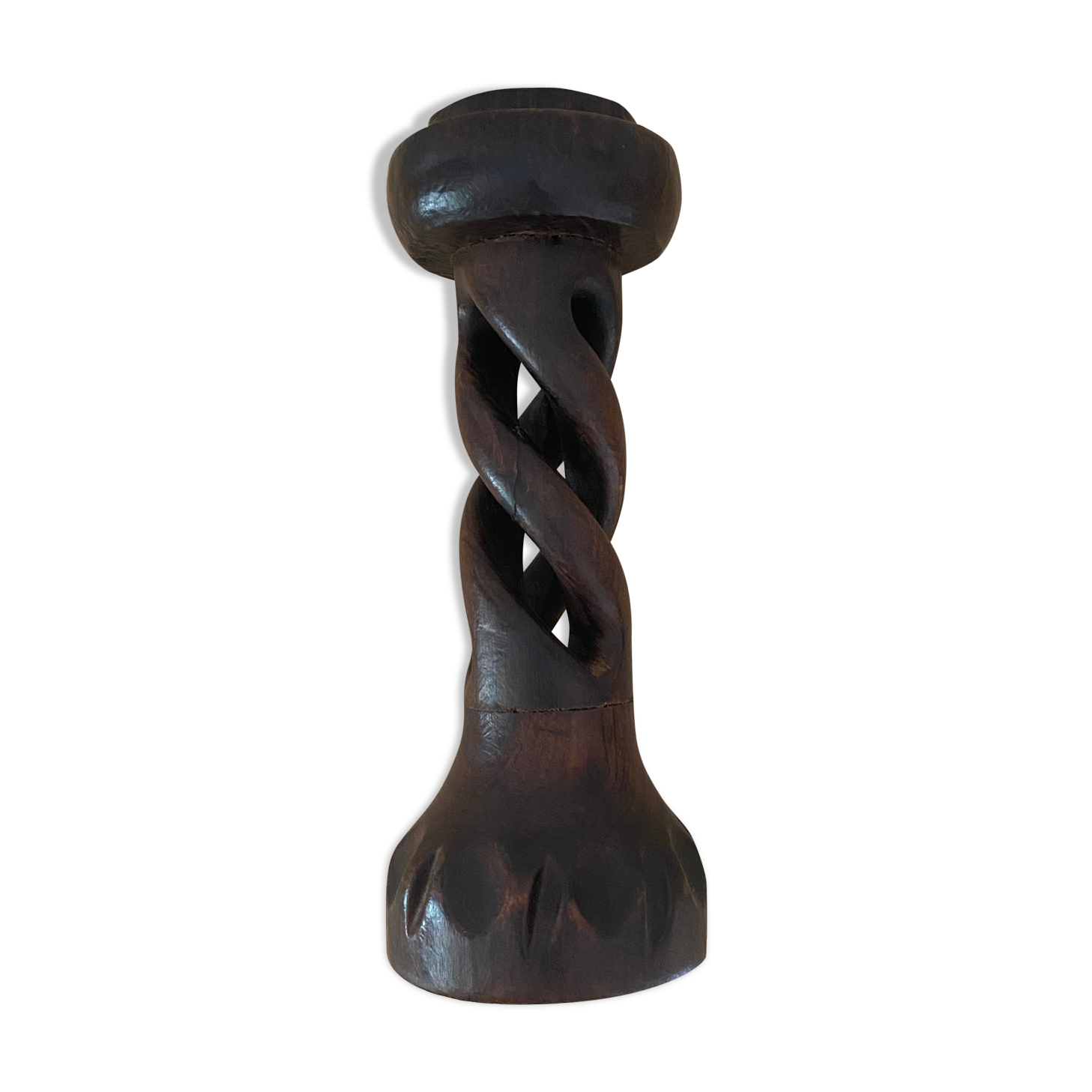 Twisted candle holder