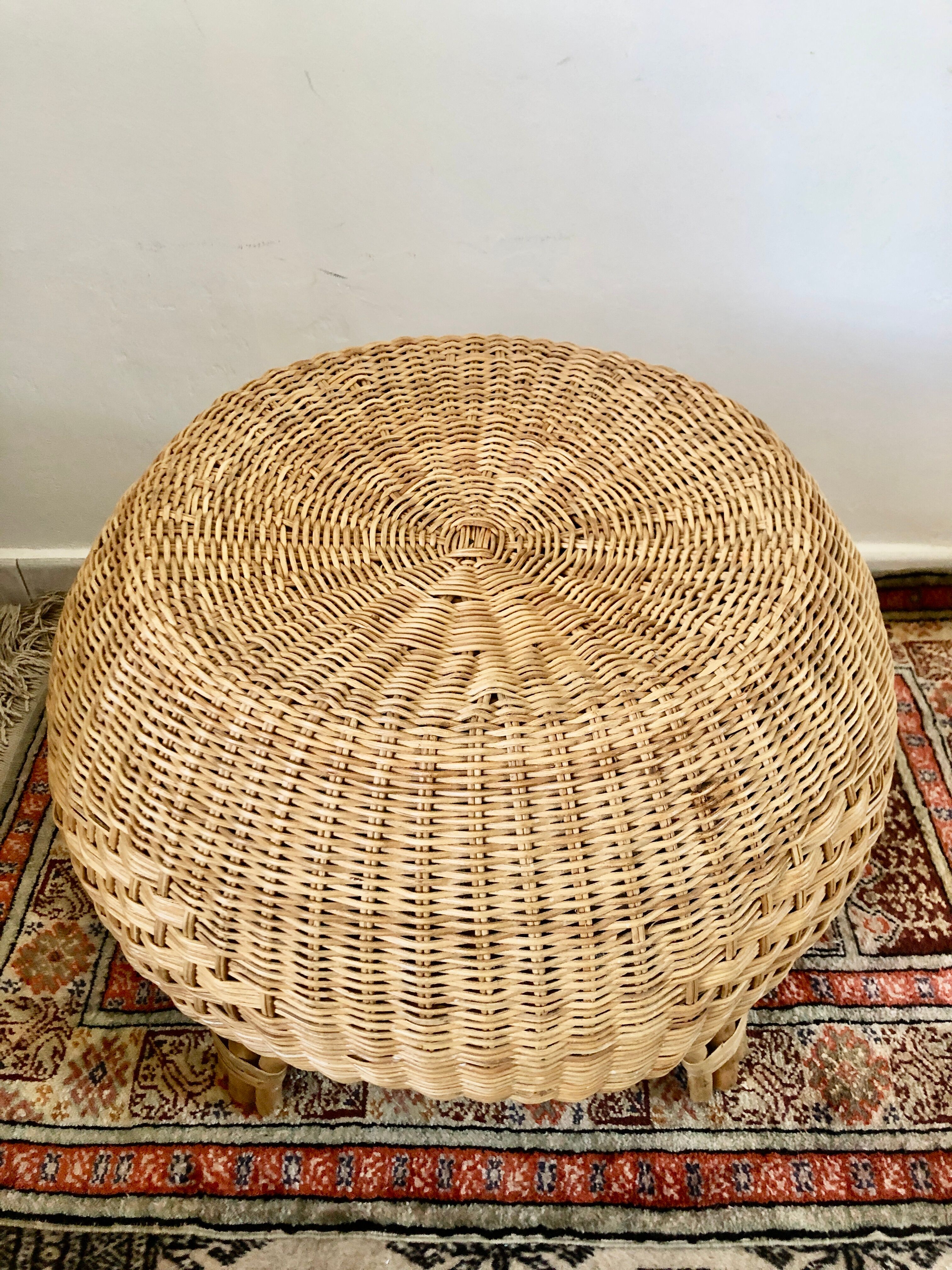 Pouf en rotin