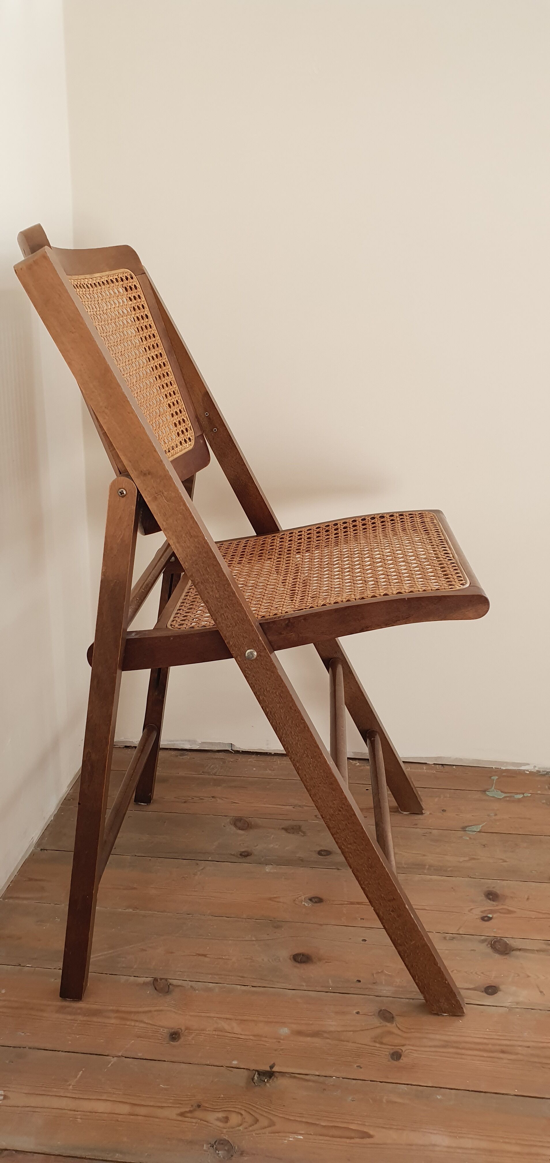 Set of 5 foldable cannate chairs (50s-60s)