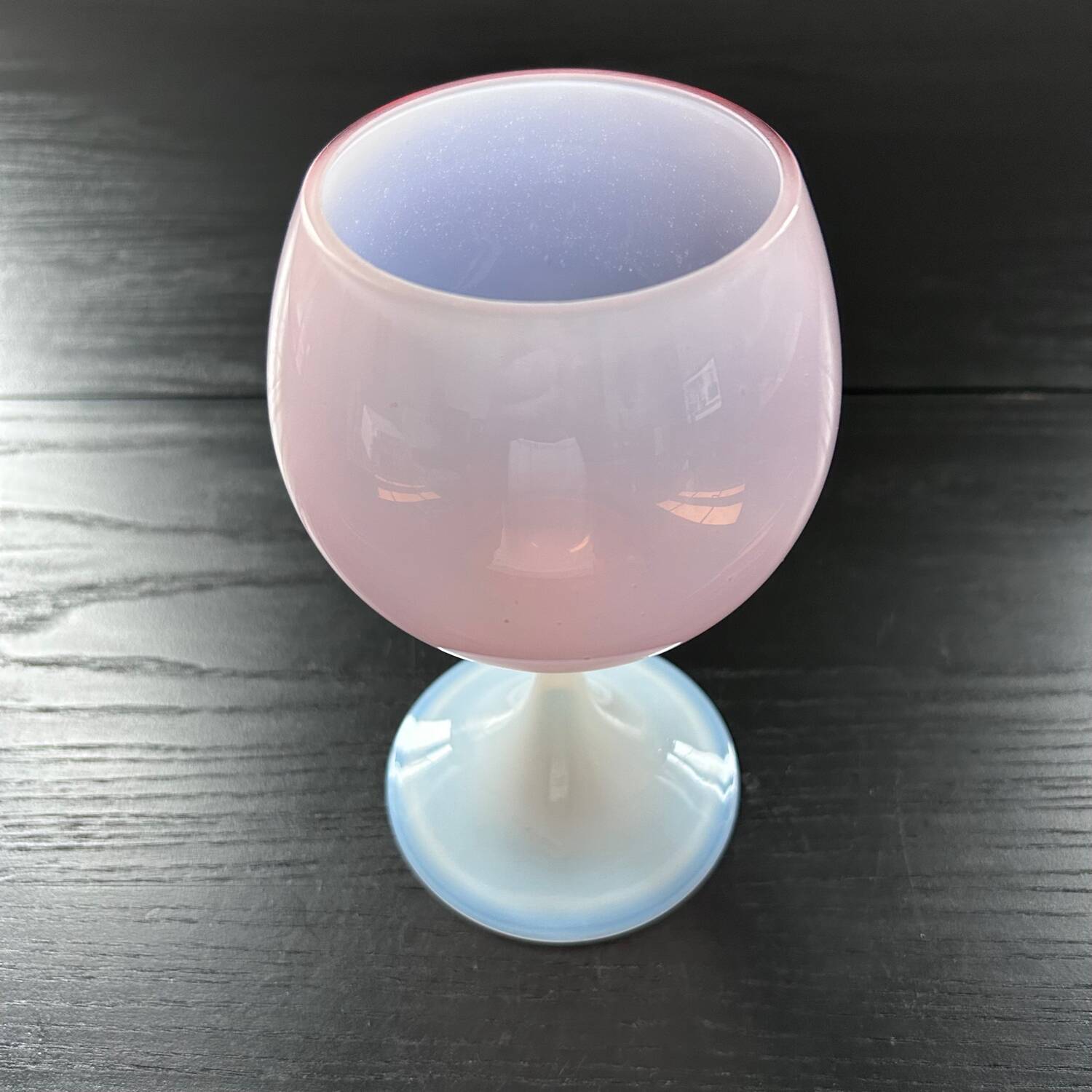 Two-tone opaline cup