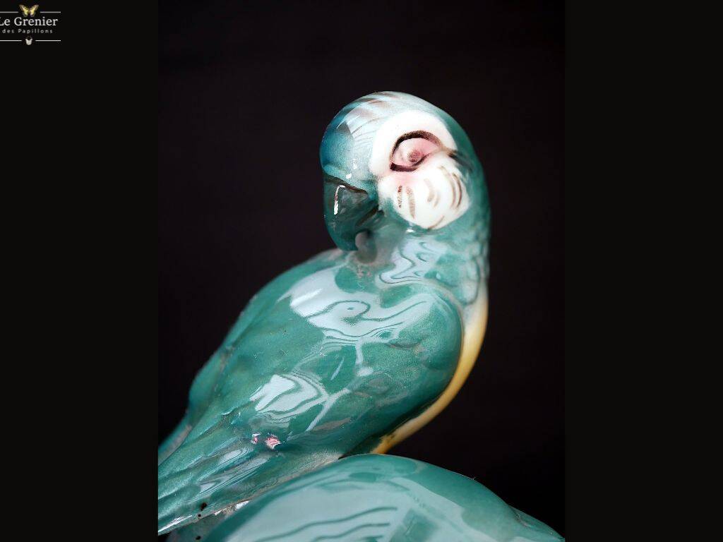 Figurine en faïence, une paire de perroquets en porcelaine allemande