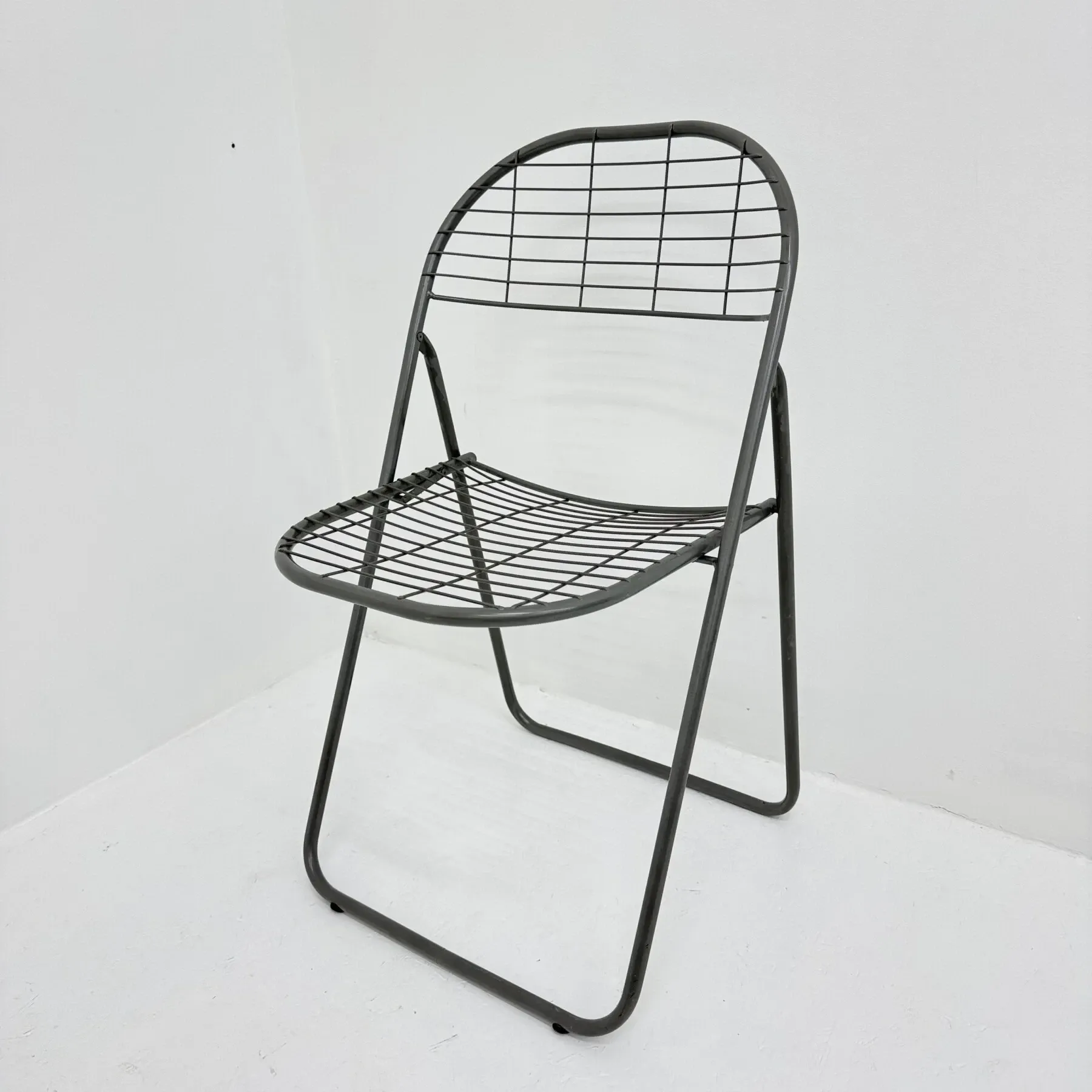 Niels Gammelgaard for Ikea grey wire metal folding chair, 1970s