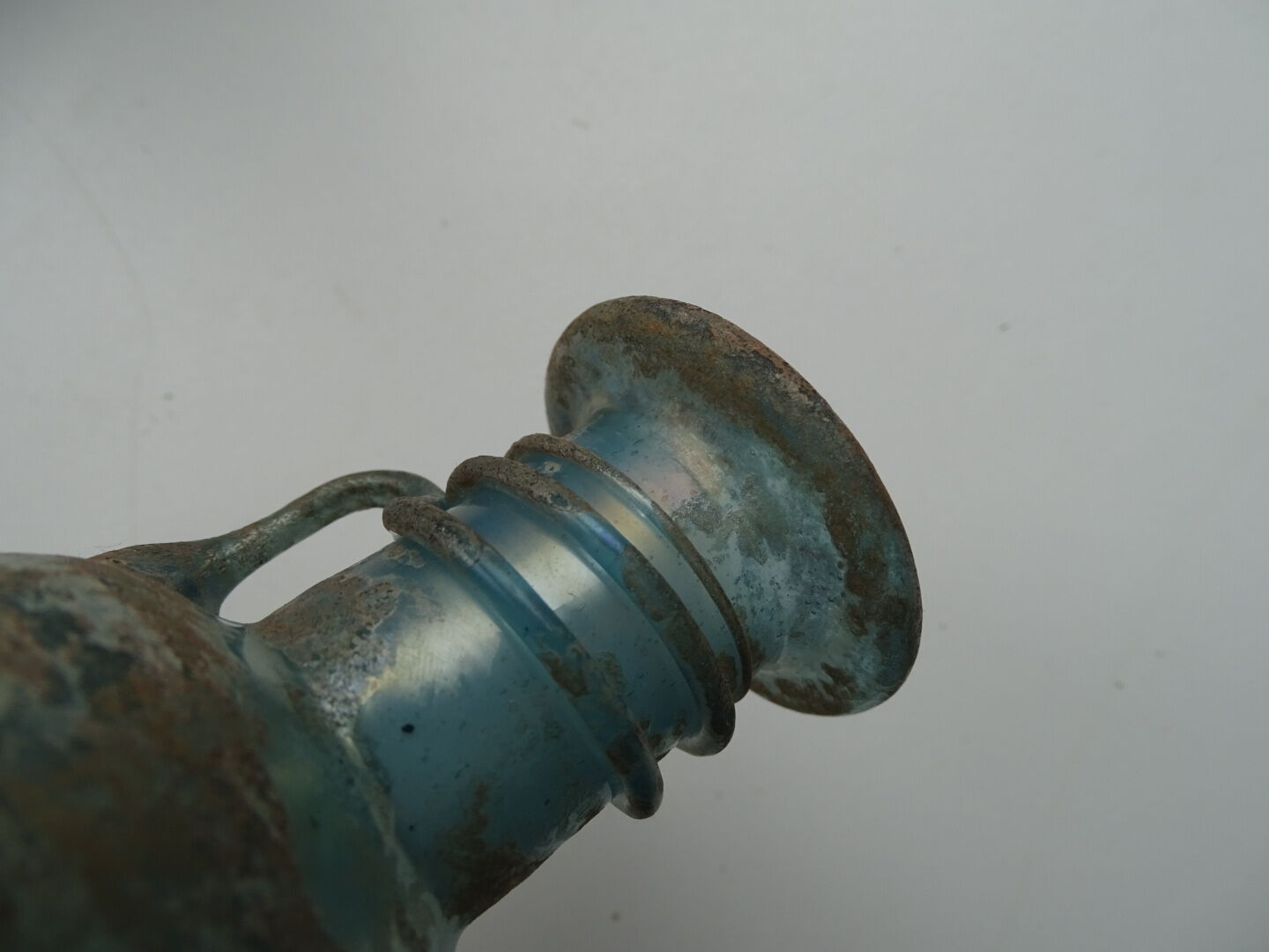 Miniature vase Scavo Seguso Vetri d'Arte iridescent glass Murano 1950