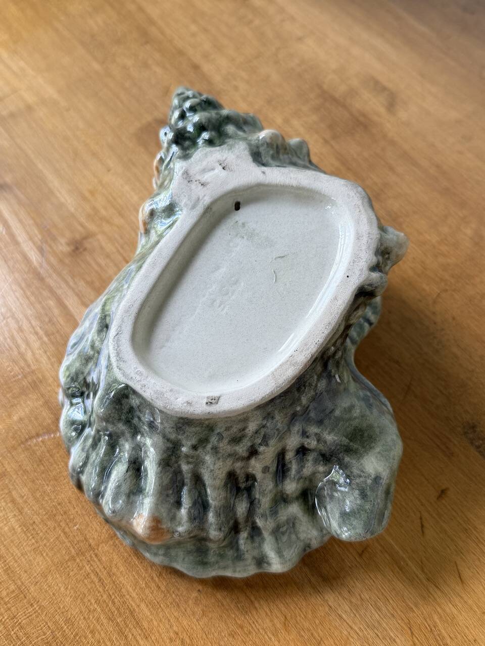 Ceramic shell empty pocket or ashtray 1970