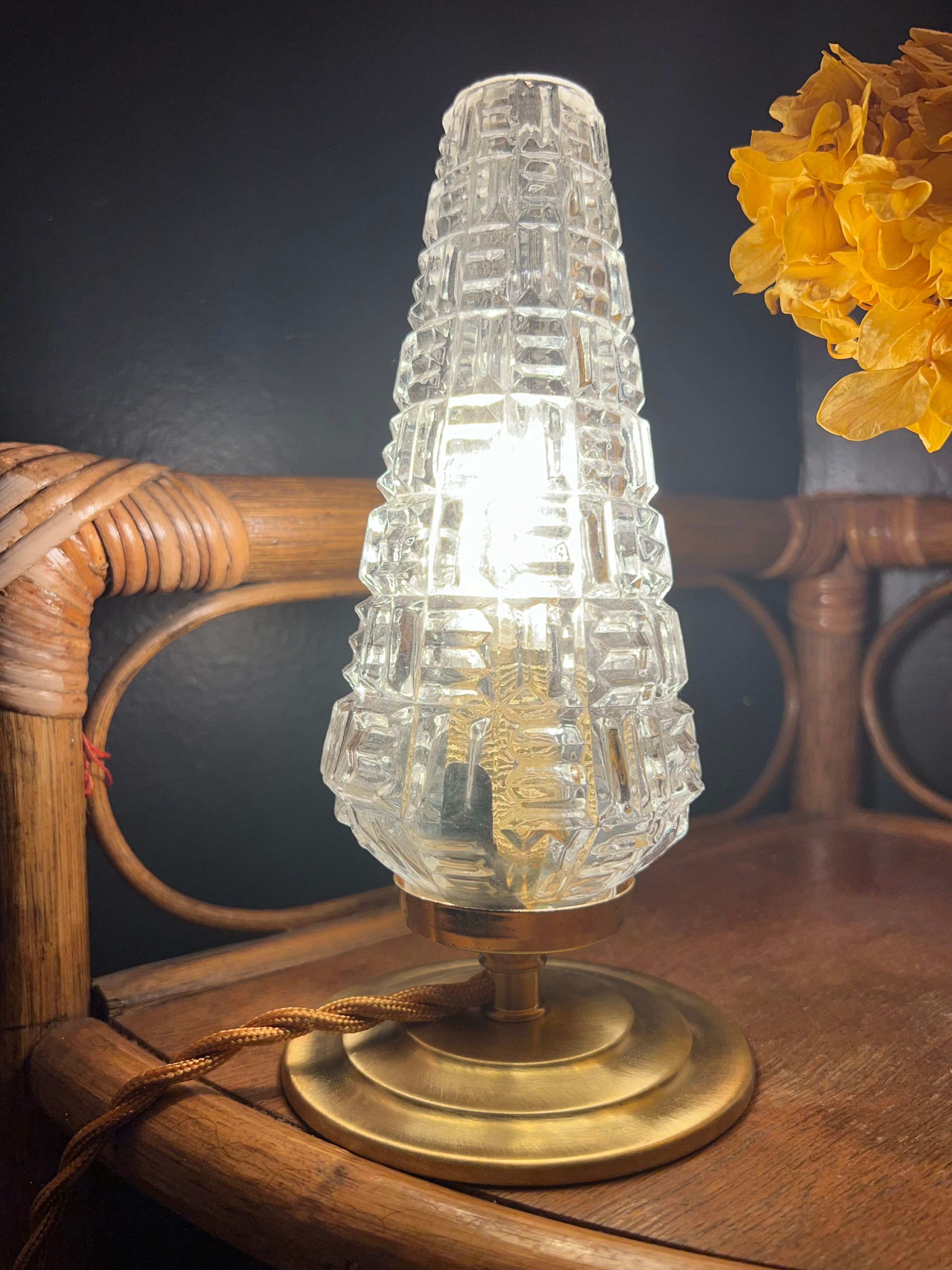 Table lamp antique globe tulip molded glass vintage patterns 70'