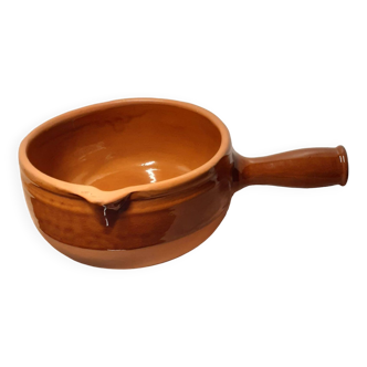 Varnished stoneware caquelon