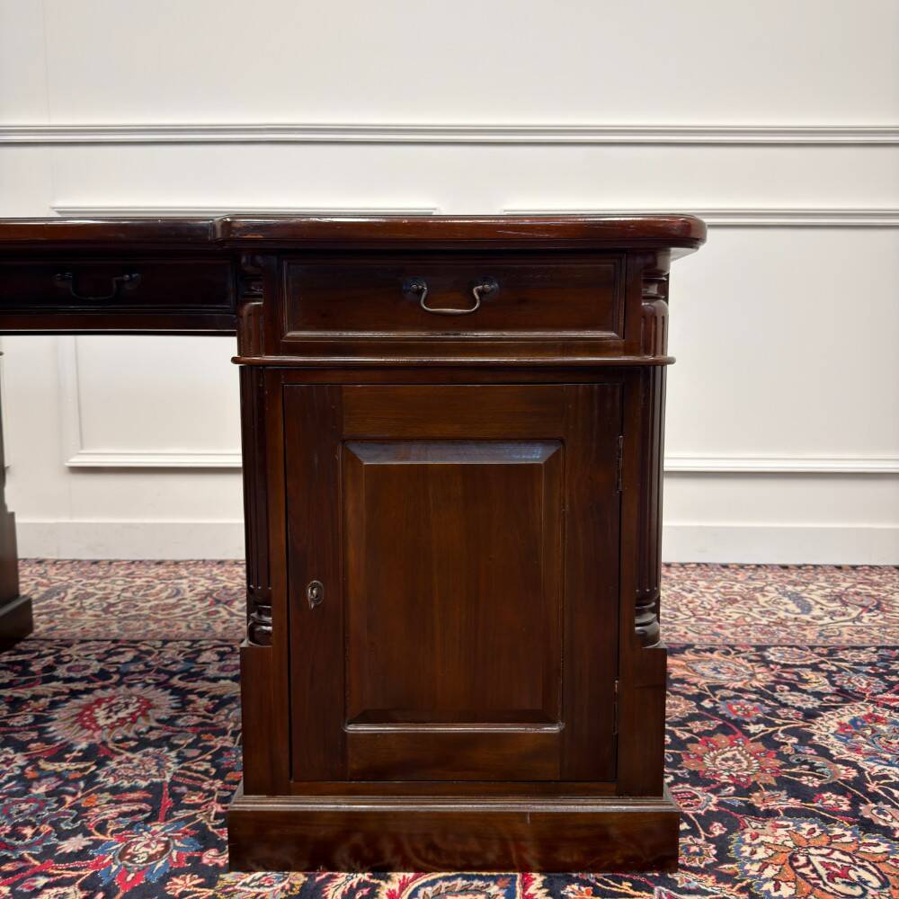 Ensemble de bureau anglais classique avec chaises de bureau