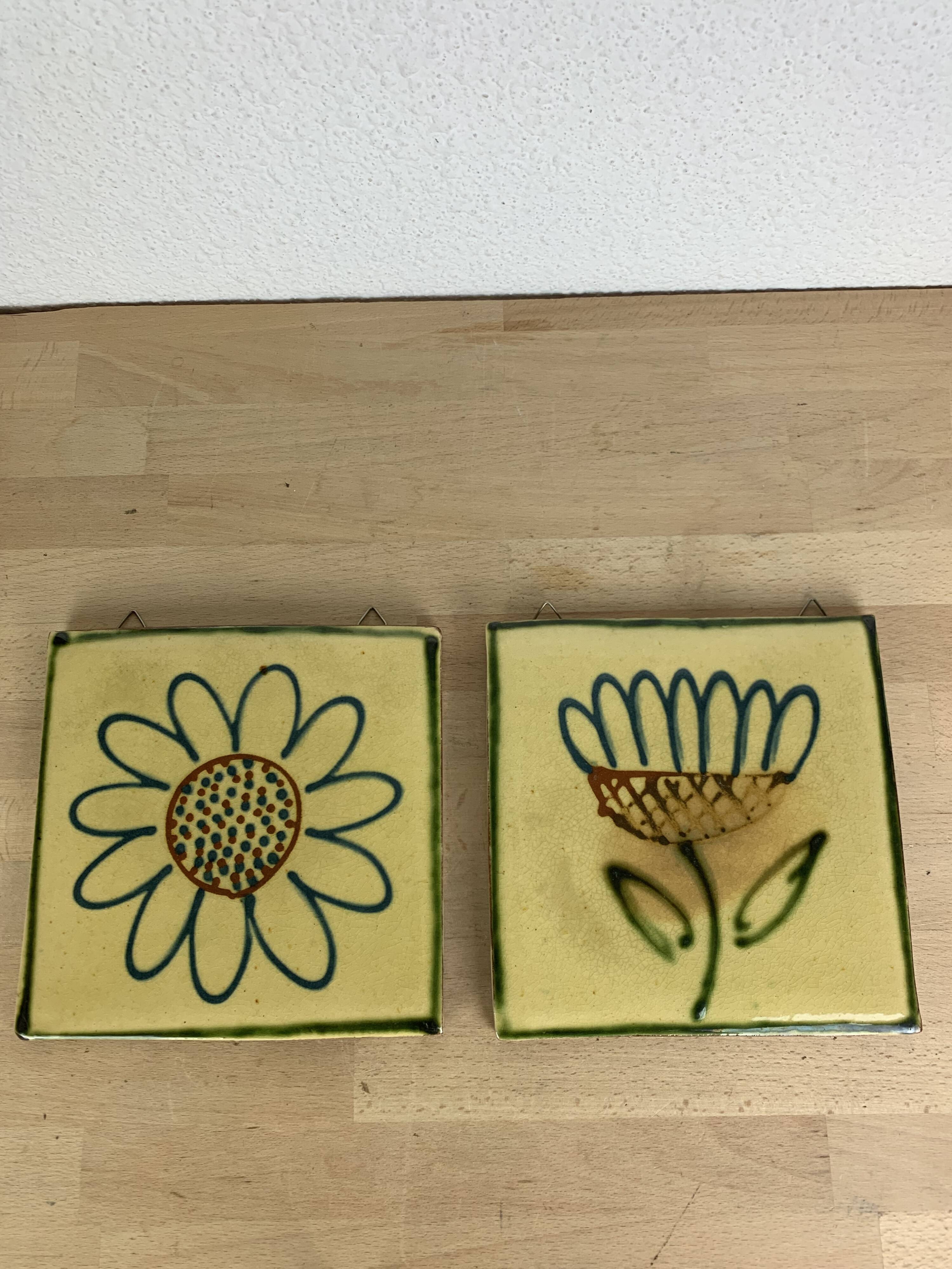 70s ceramic tile flower trivet, wall decoration