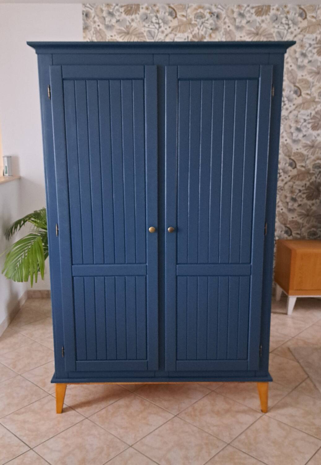 Rød Sødgren wardrobe