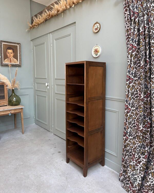 Meuble classeur ouvert