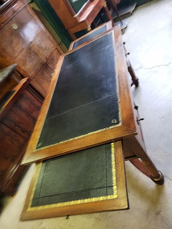 Empire style desk 5 drawers 2 pulls