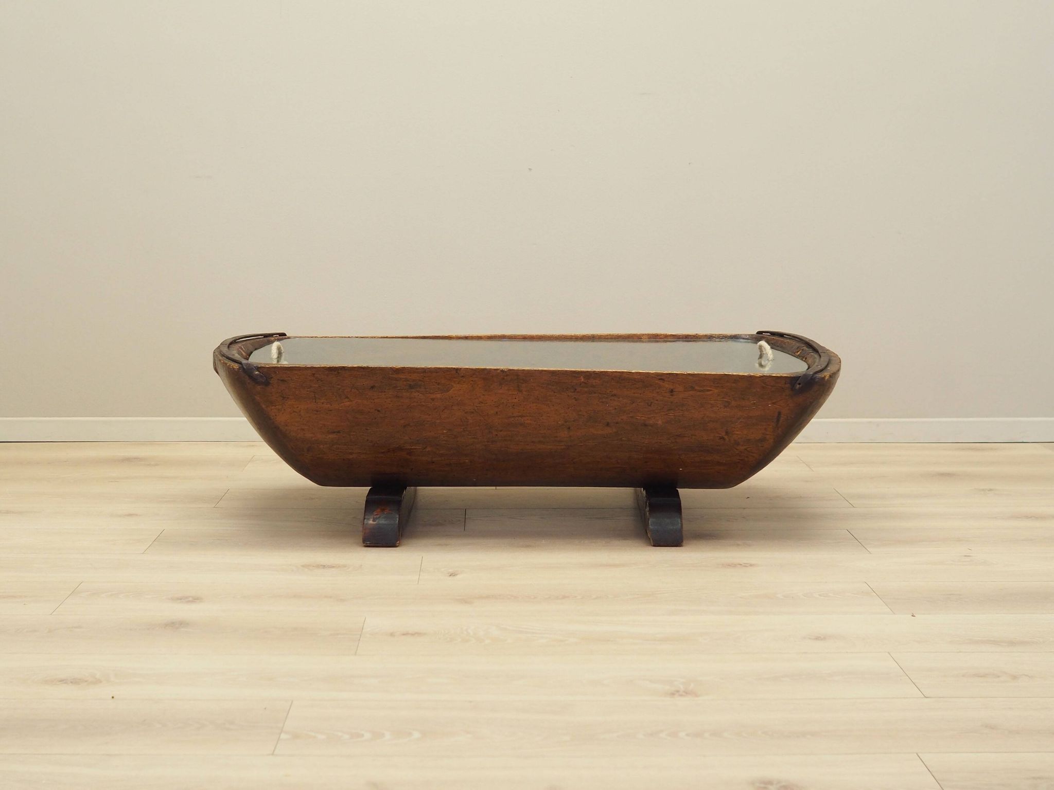 Pine coffee table, Italian design, 1960s, production: Italy