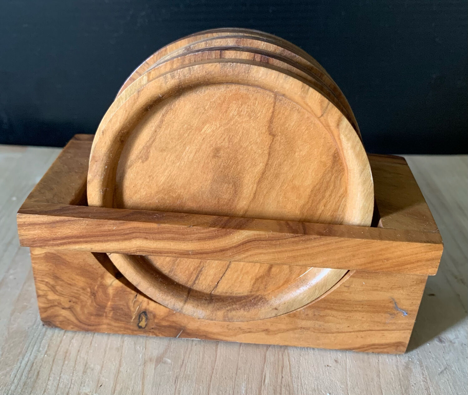 Set of 6 olive wood coasters
