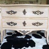 Commode baroque patinée taupe effet fumé vieilli
