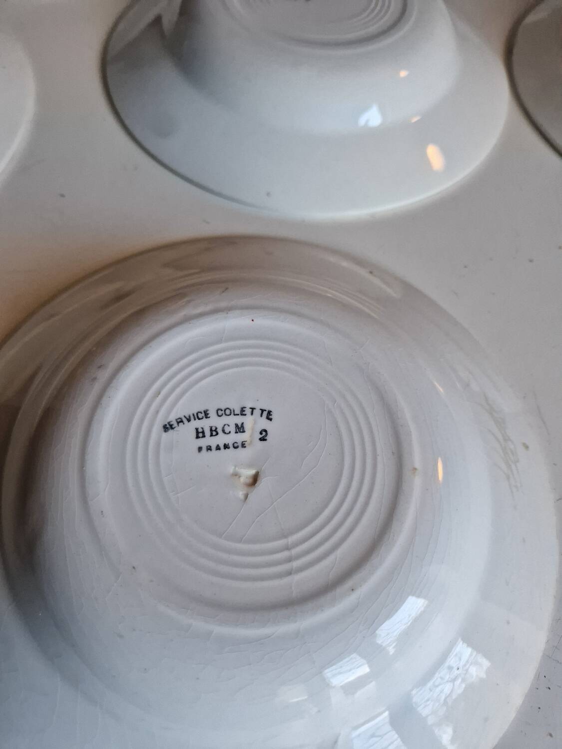 Set of 9 deep plates, earthenware from Creil Montereau, Colette model.