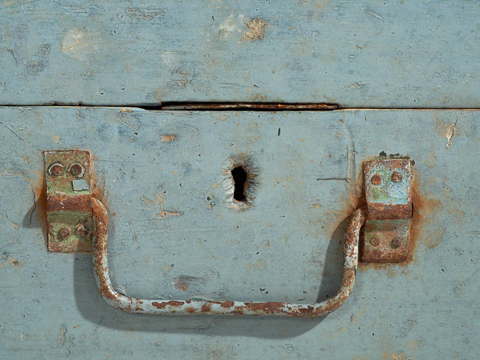 Antique light blue patinated box (c.1920)