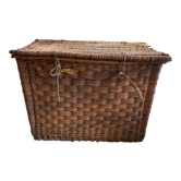 Wicker chest