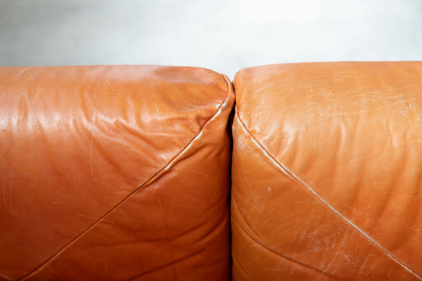 Canapés et poufs en cuir prange par Mario Marenco pour Arflex, 1970