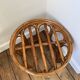 Tabouret vintage en rotin et coussin en tissu