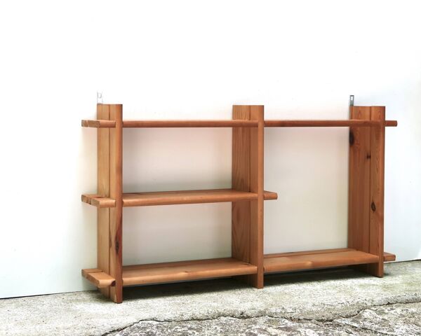Etagère murale en pin Maison Regain, années 70
