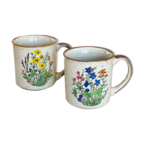 Two vintage mugs orddy in sandstone