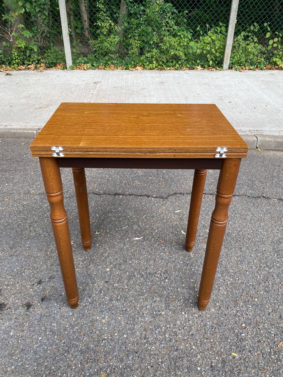 Folding modular expandable wallet table space-saving kitchen