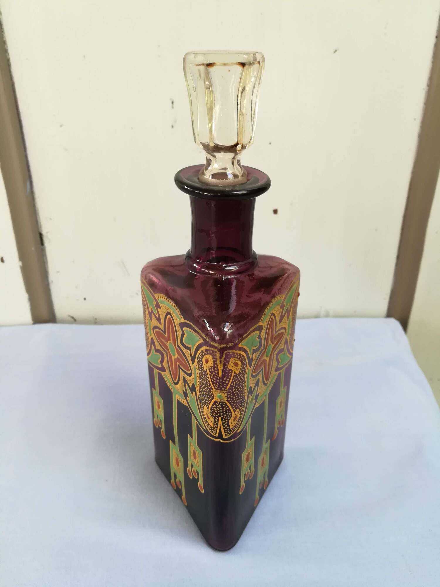Enamelled decanter of the XXth Art Deco style