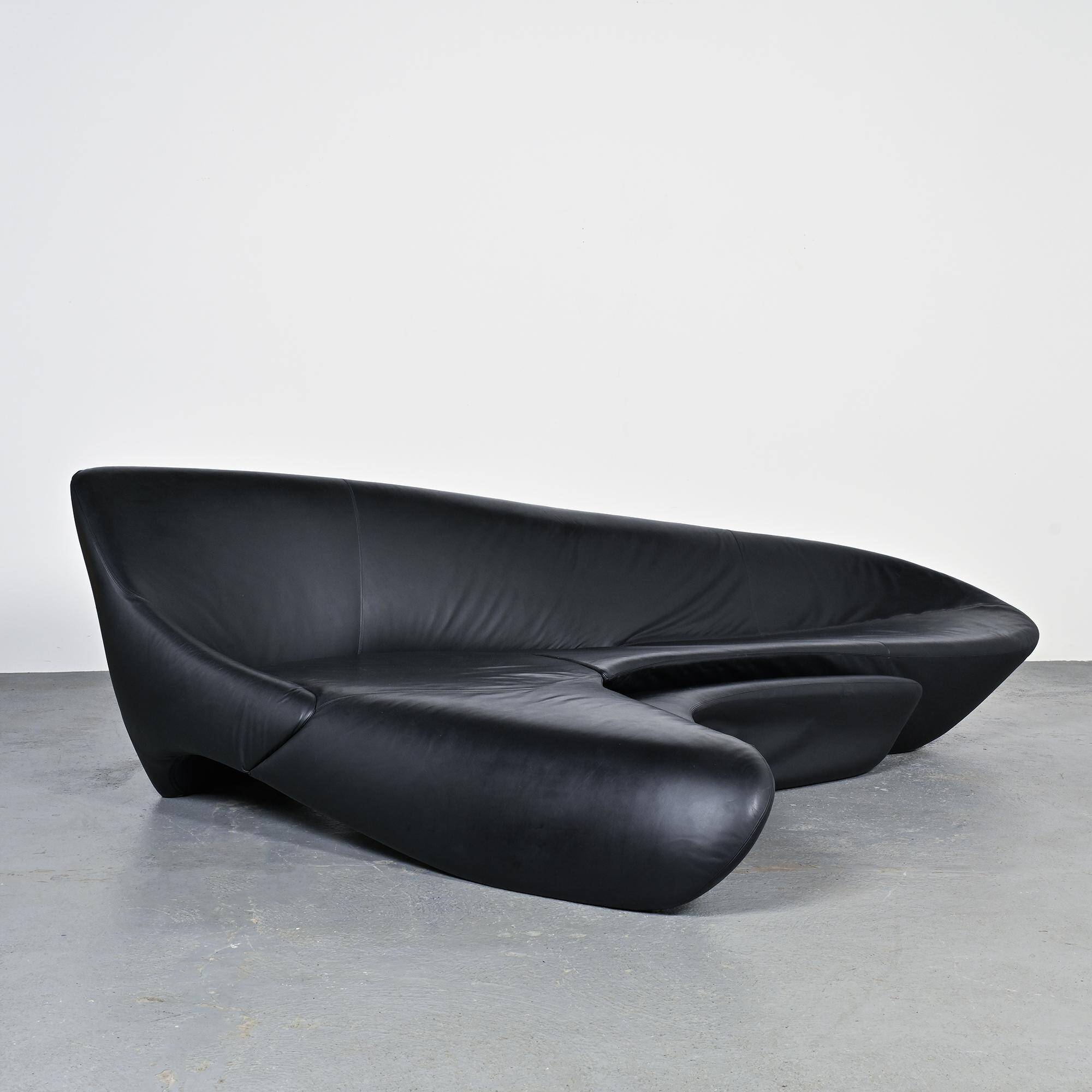 "Moon System" canapé in black leather, Zaha Hadid for B&B Italia, 2007