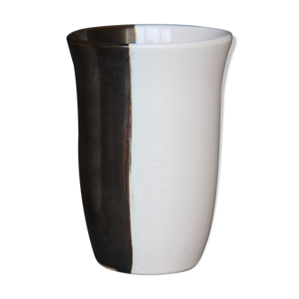 Vase en porcelaine bicolore, noir métallique et blanc