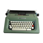 Former Olivetti studio 48 metal writing machine - vintage black malle