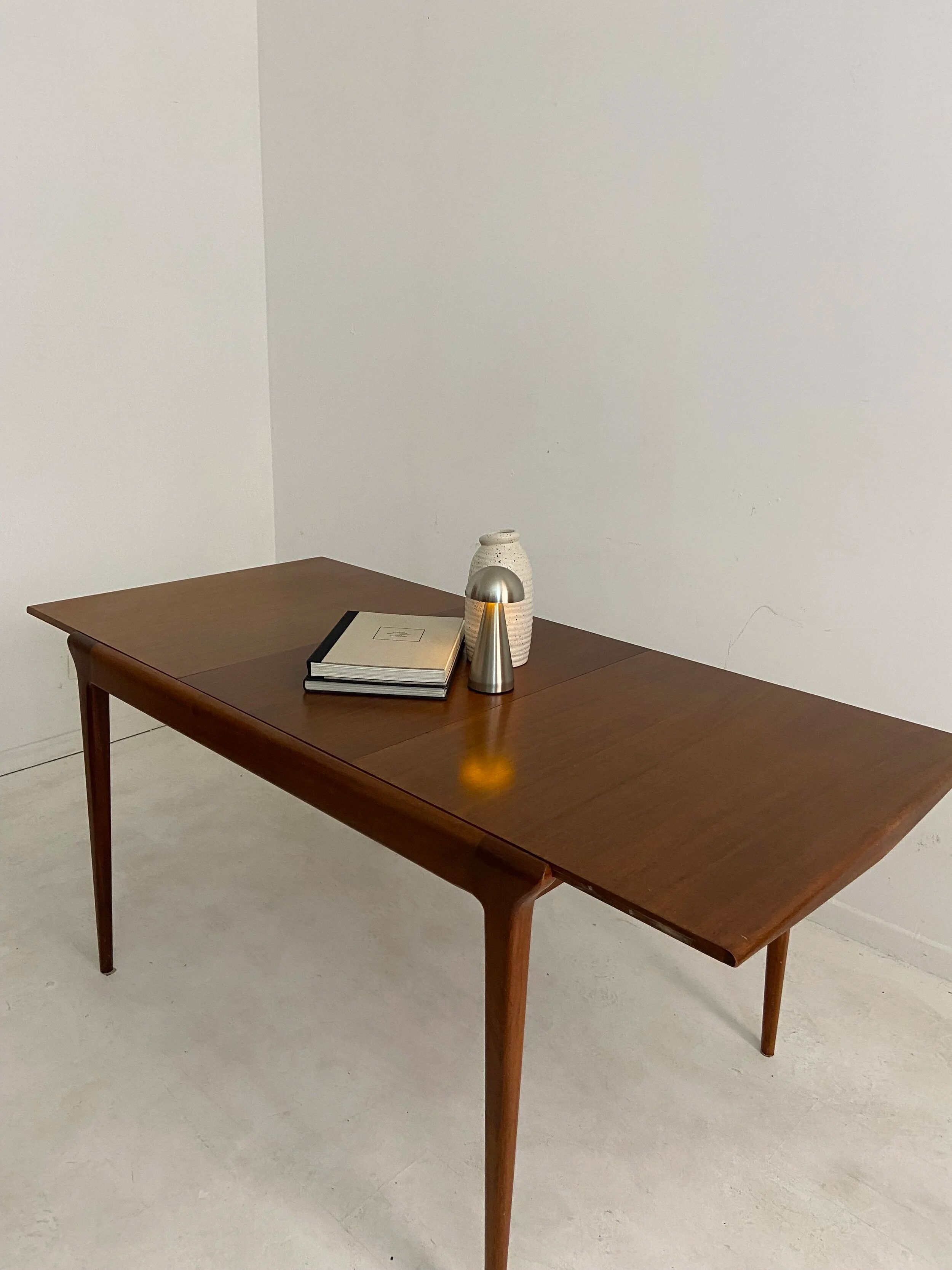 Table vintage McIntosh scandinave en teck – années 60