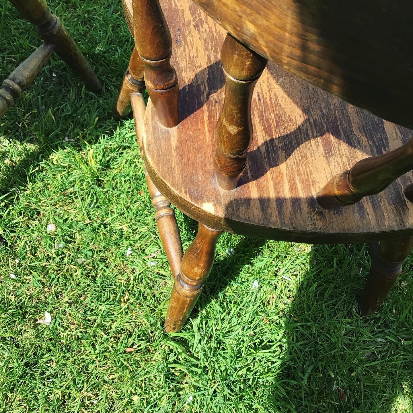 Lot of two CTC-stamped saloon chairs