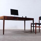Bureau minimaliste en palissandre par Riis Andersen