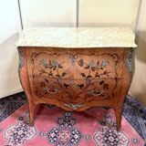 Louis XV style curved ladies' chest of drawers with marquetry