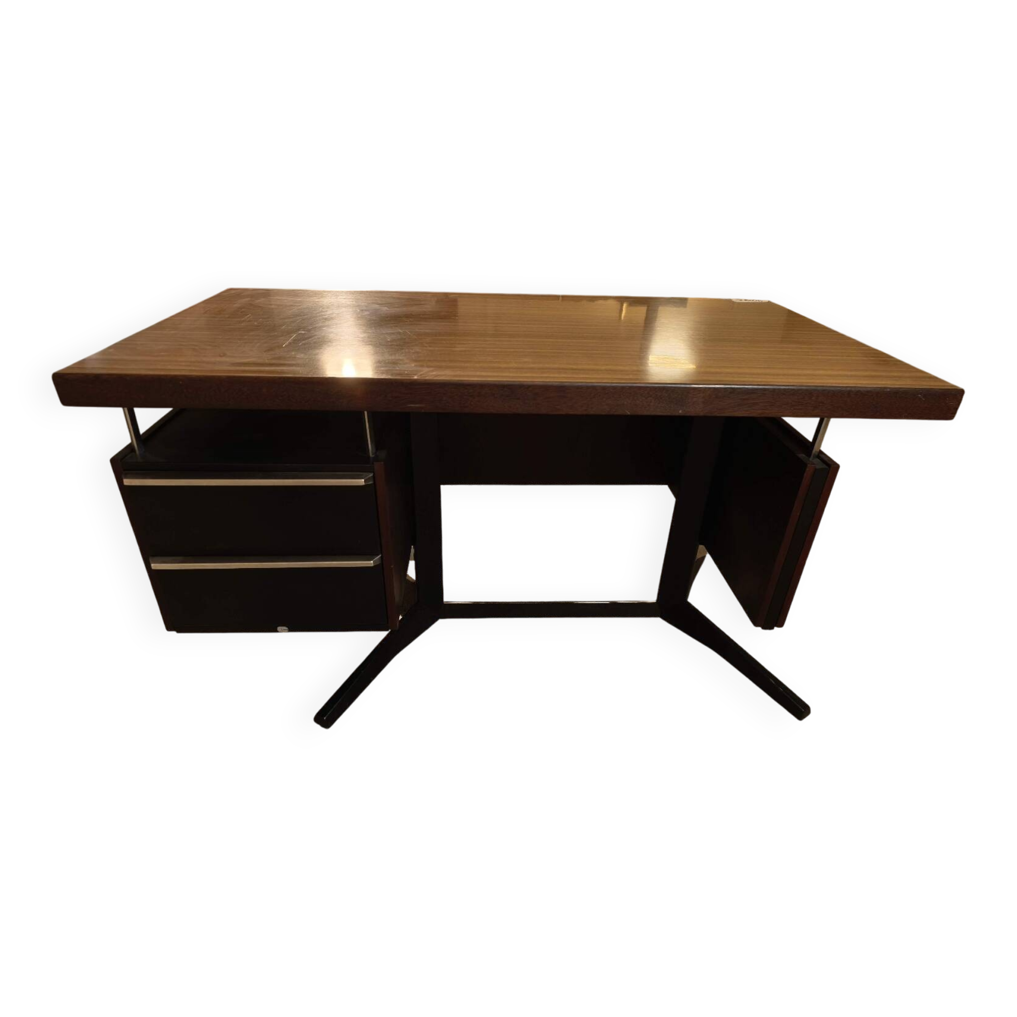 desk "Sistema" designed by Daciano da Costa