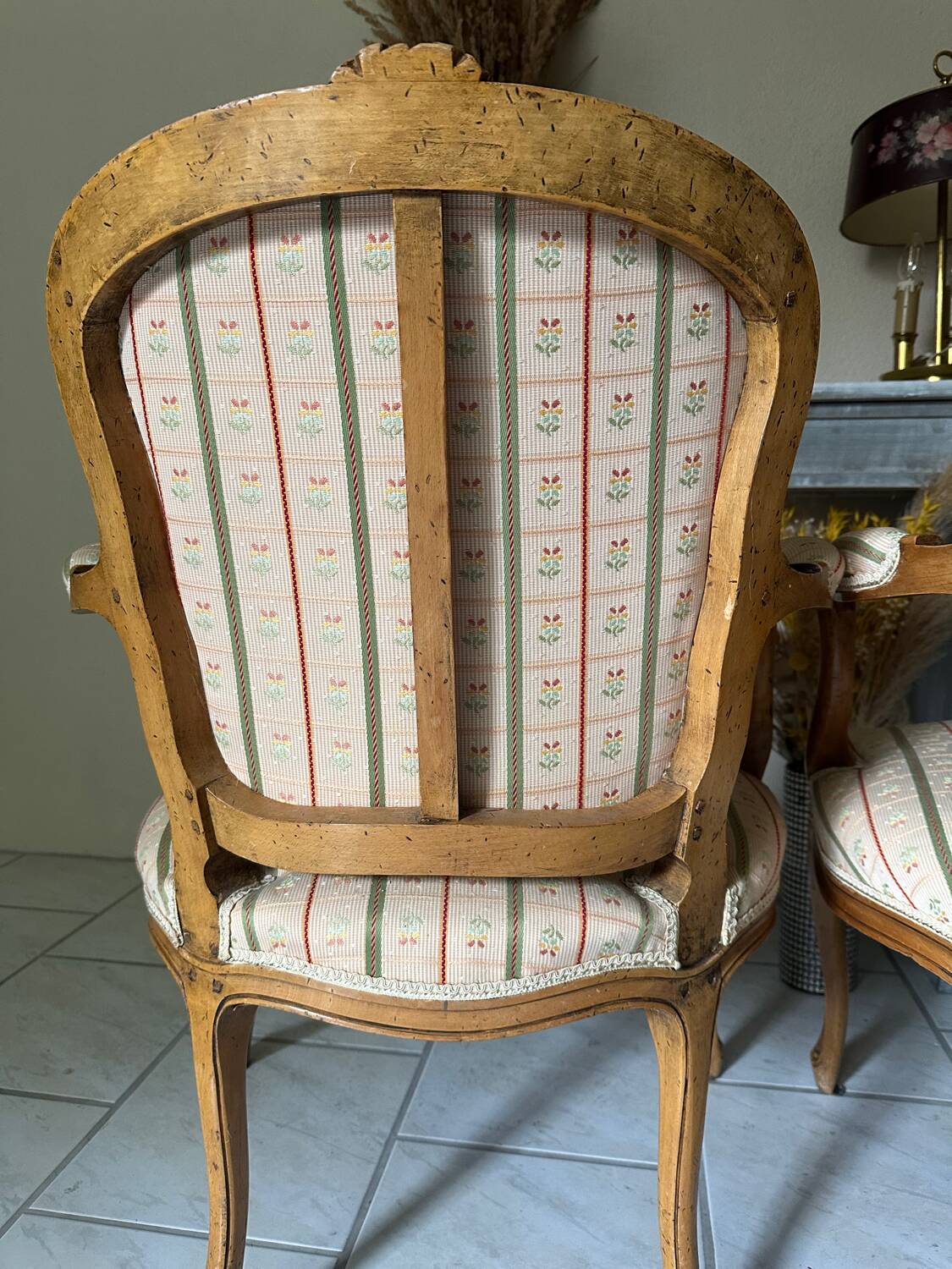 Paire de fauteuils bergères anciens style Louis XV
