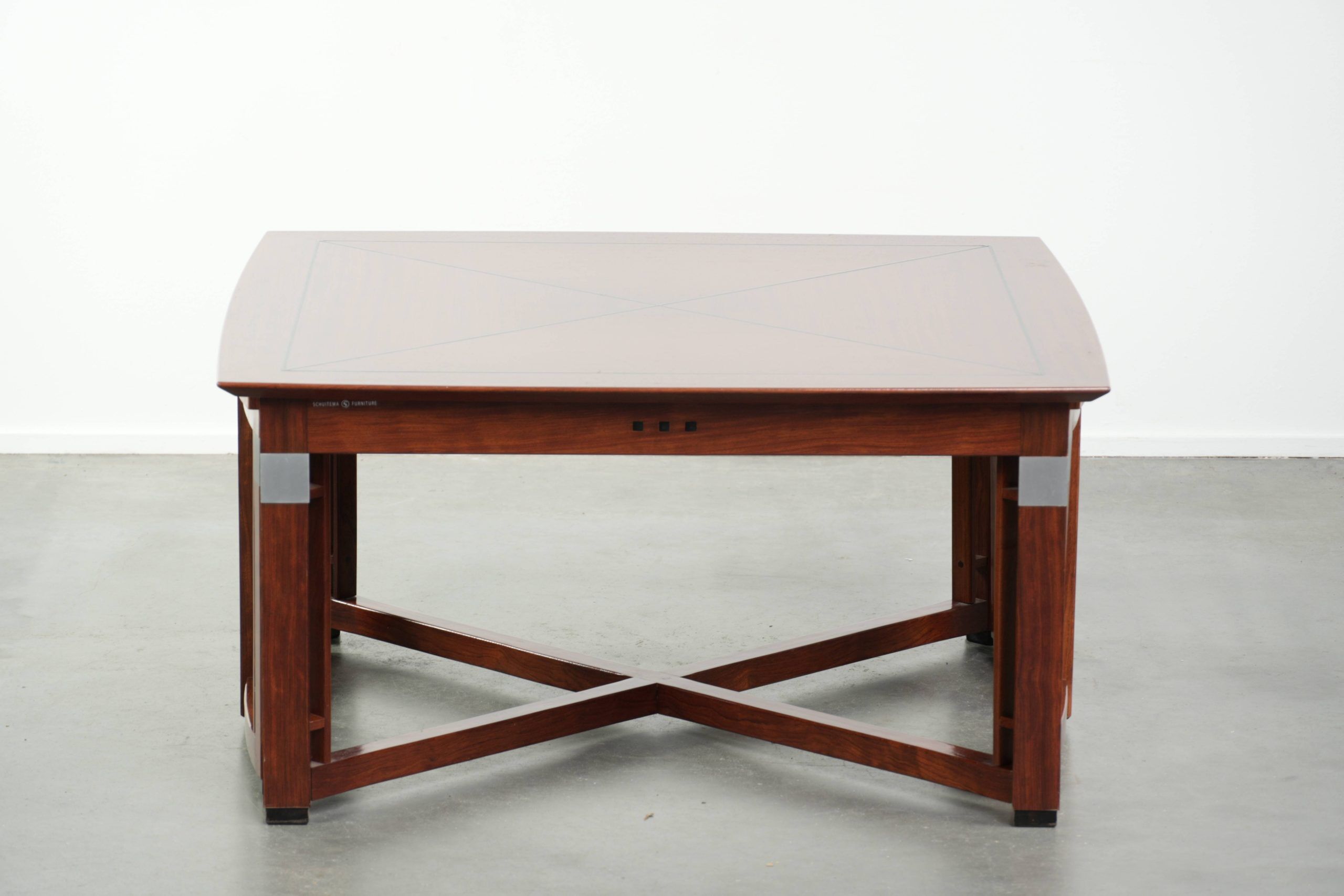 Art Deco design coffee table with extendable parts