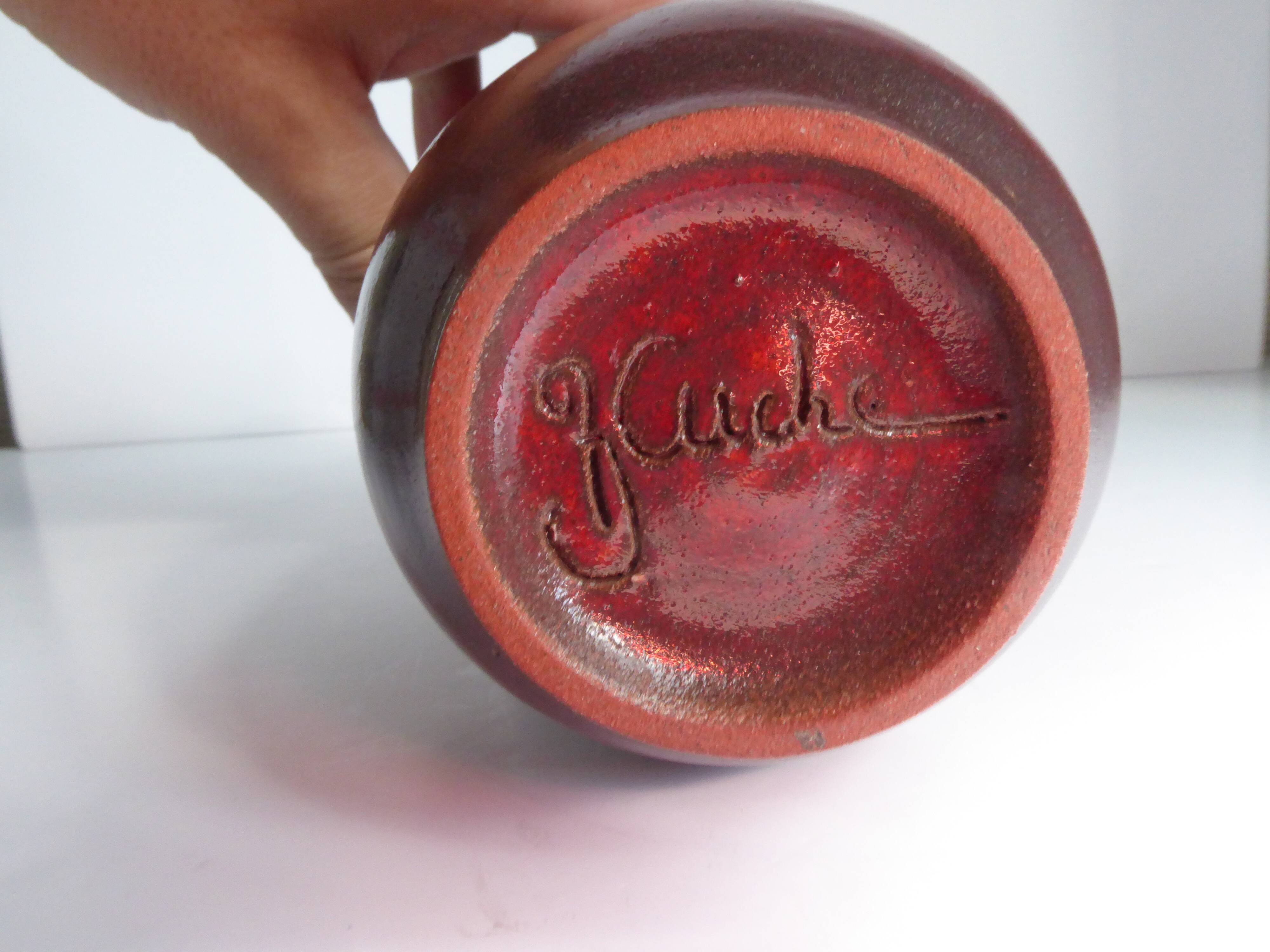 1950 vase in sandstone with cut neck