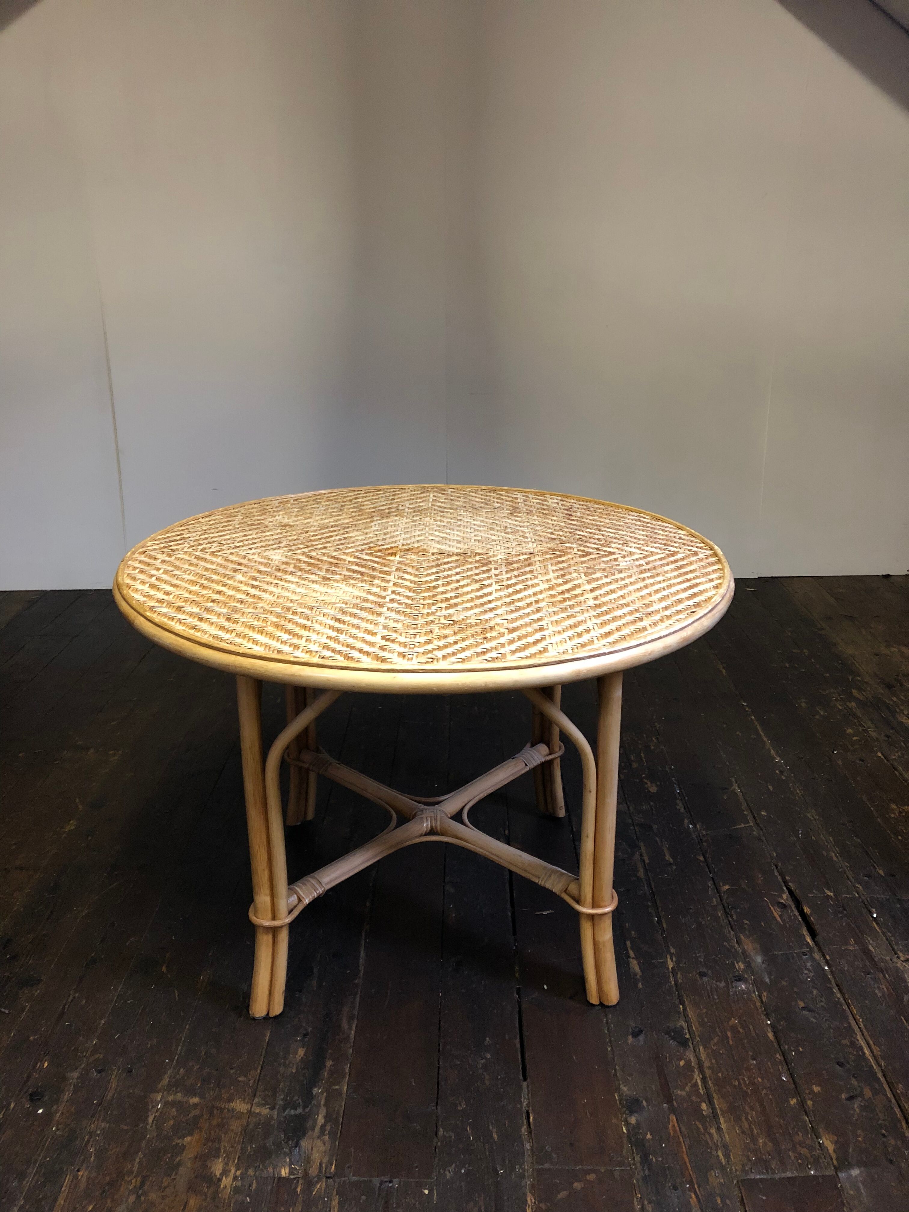 Vtg Mid Century Round Circular Wicker Bamboo Bamboo Table Dining rattan Tiki