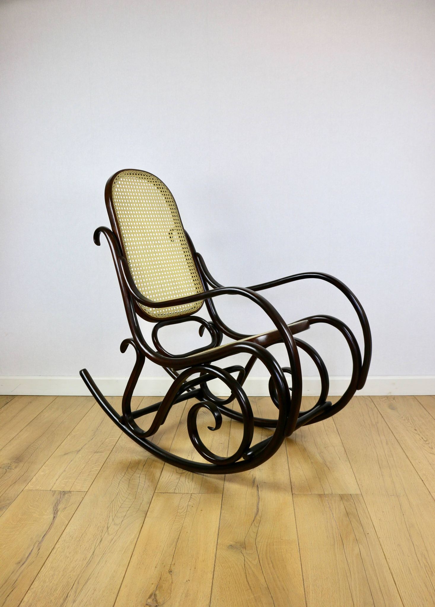 Rocking chair on runners, original brown, 1970s - very good condition