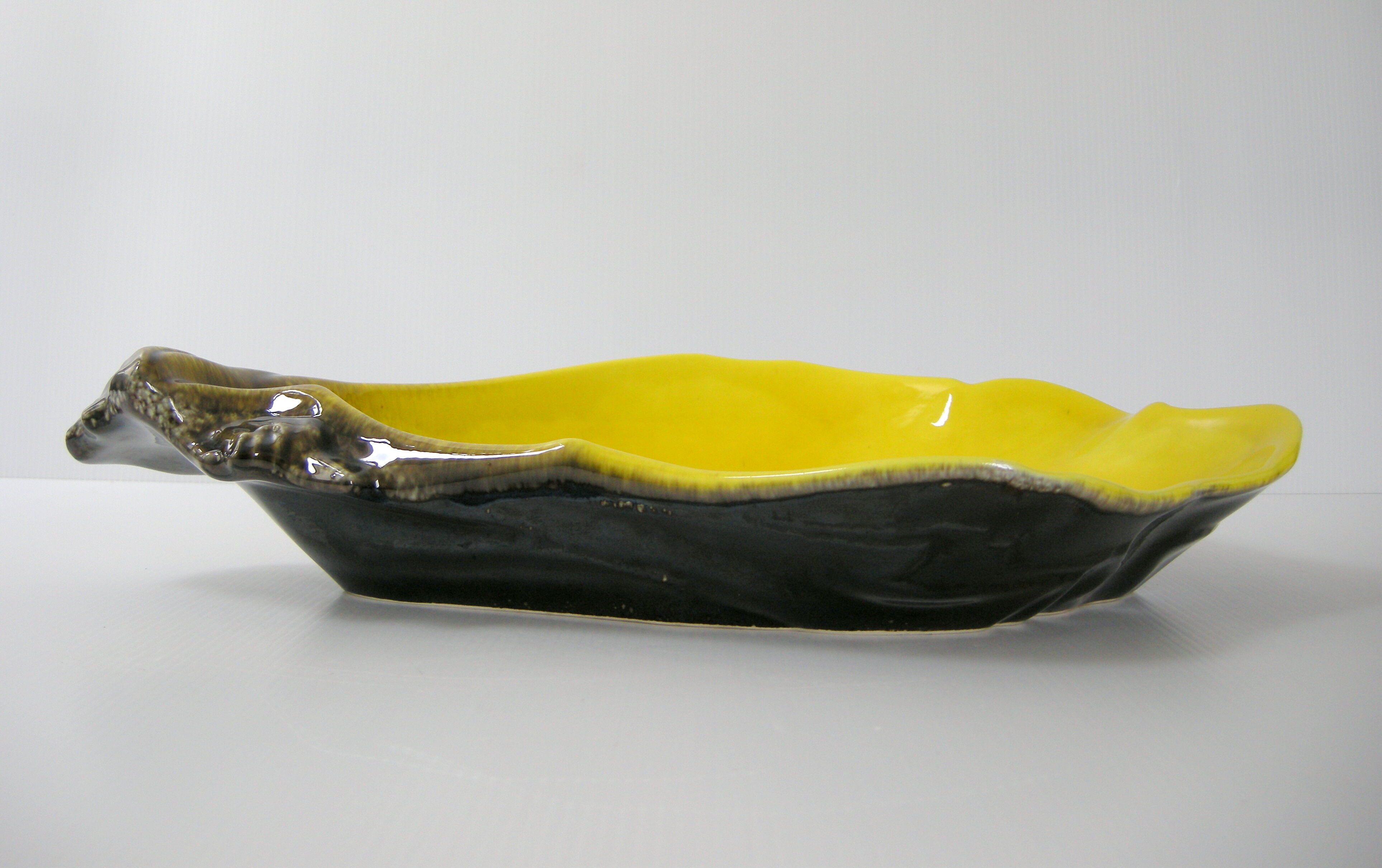 Vintage fruit cup 1950 ceramic shell