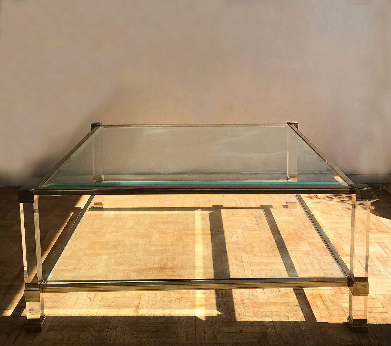 Square plexiglass coffee table, brass and glass Pierre Vandel