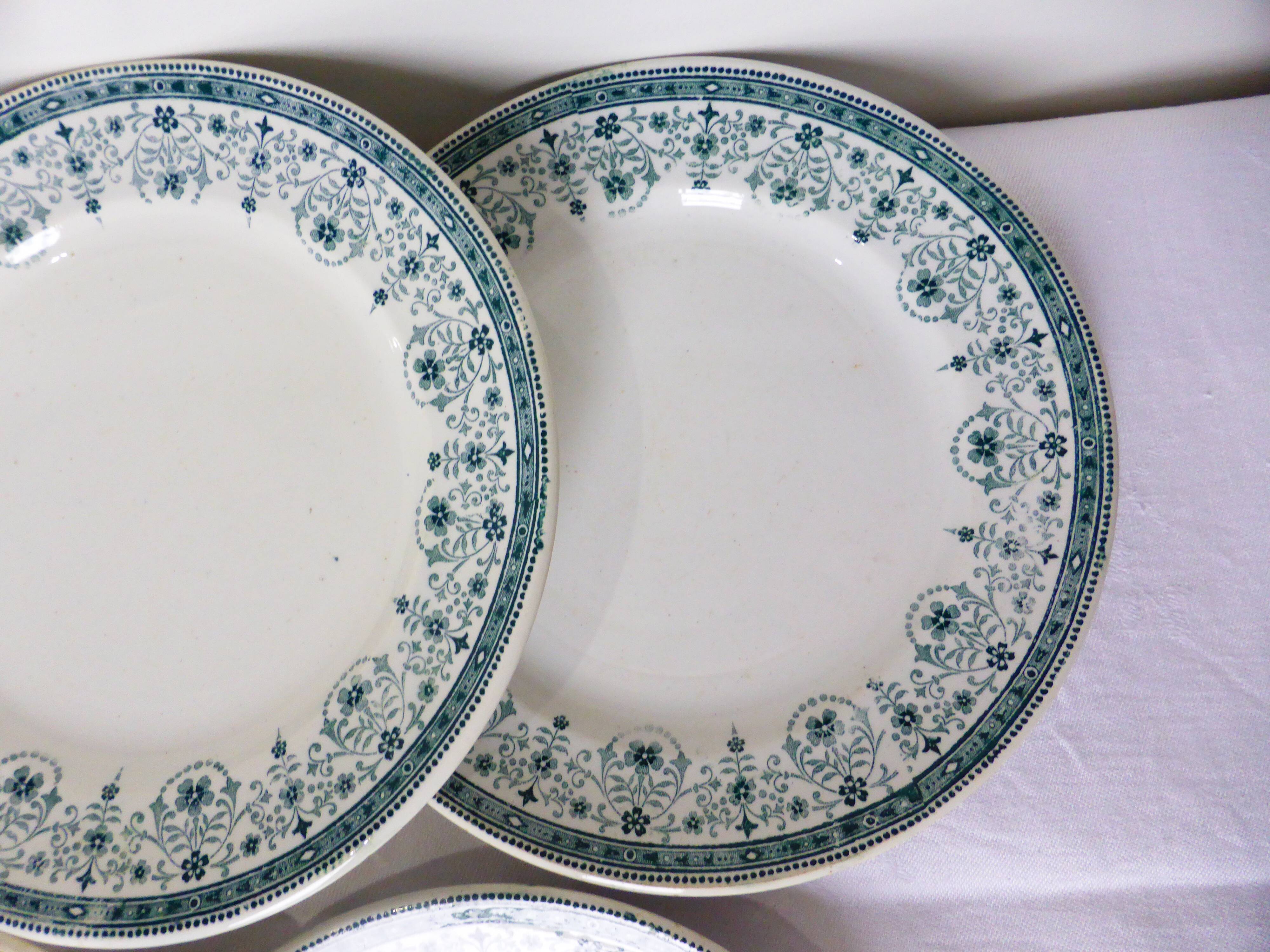 Set of 6 dessert plates from the Moulin des Loups and Hamage model Marceau 211228