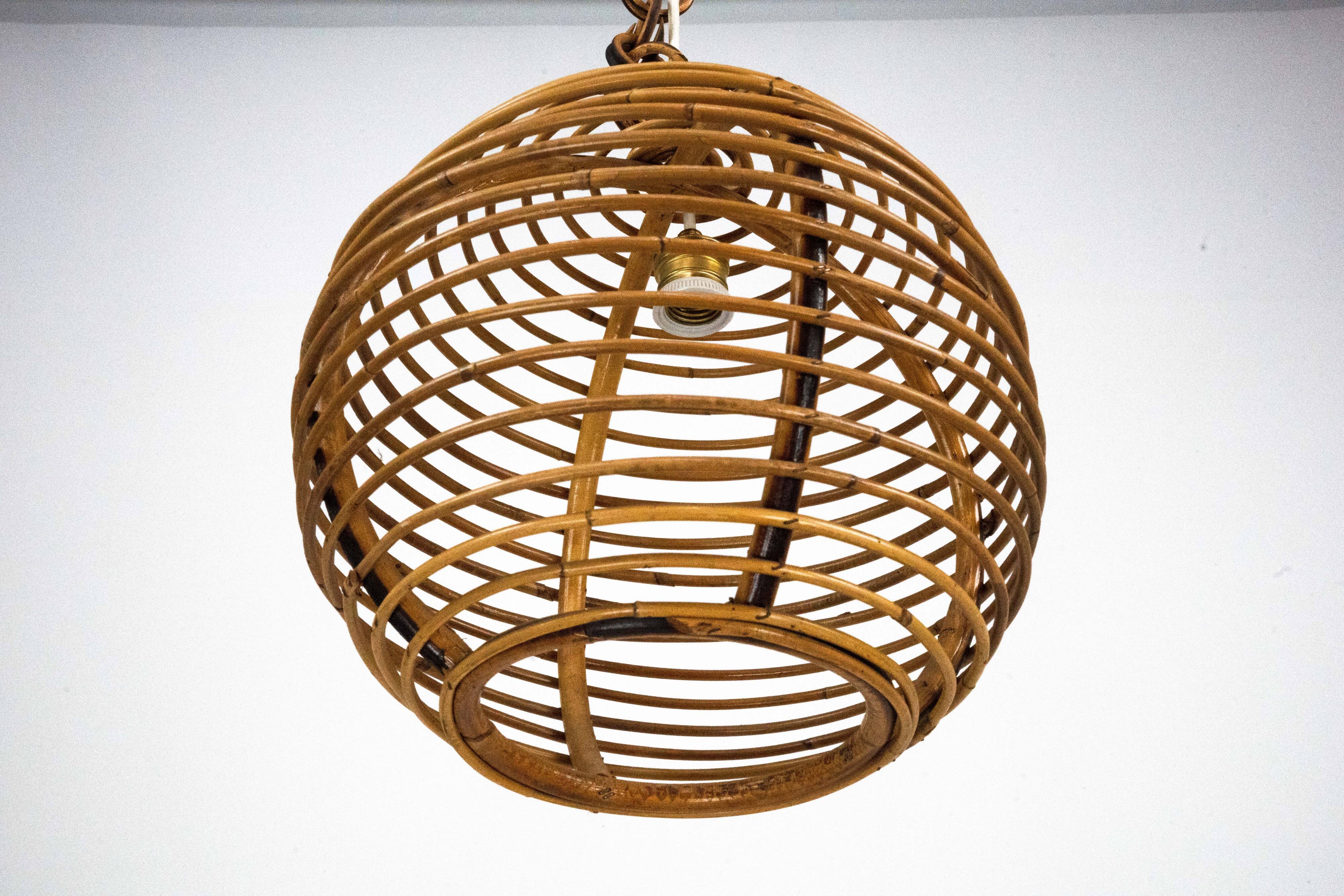 Chandelier en bambou sphérique vintage des années 1950