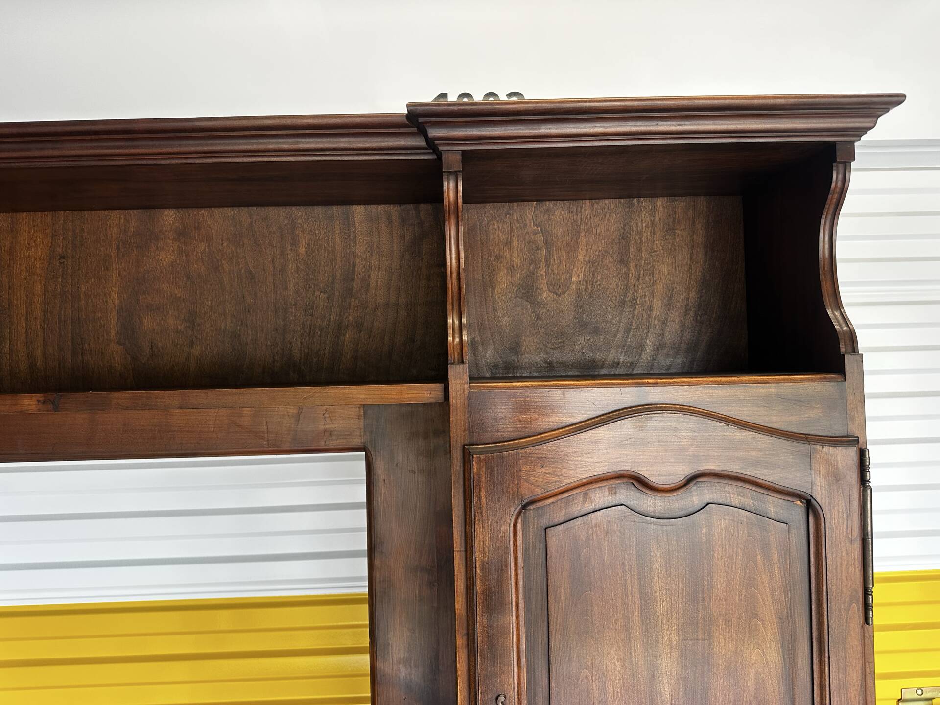 Solid wood bookshelf - French work from the 1950s