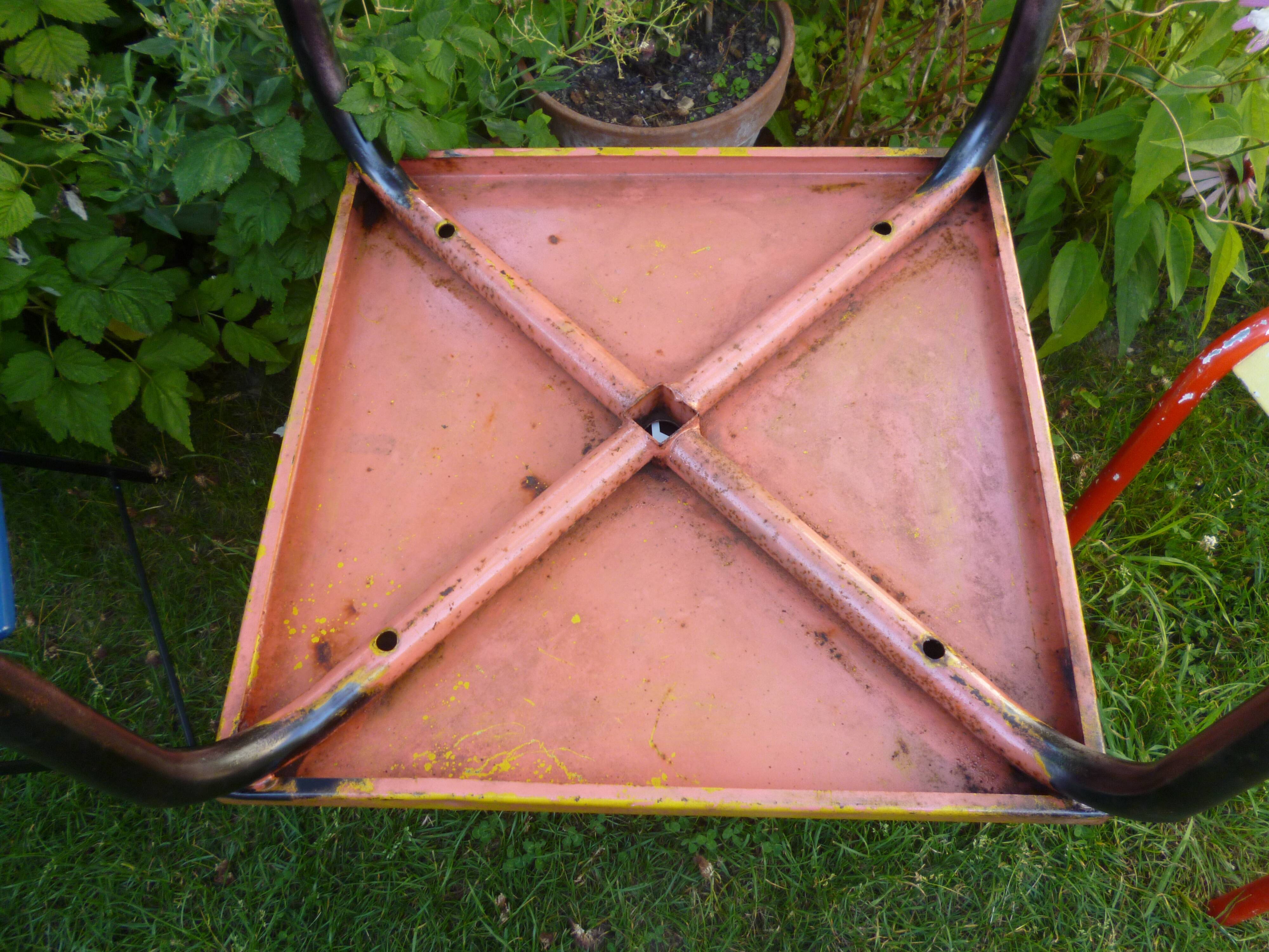 Industrial design table metal Tolix