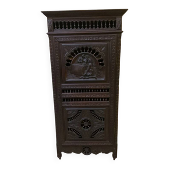 Antique Breton cupboard, vertico