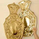 Paire de grands appliques en laiton de style baroque du milieu du siècle suédois.