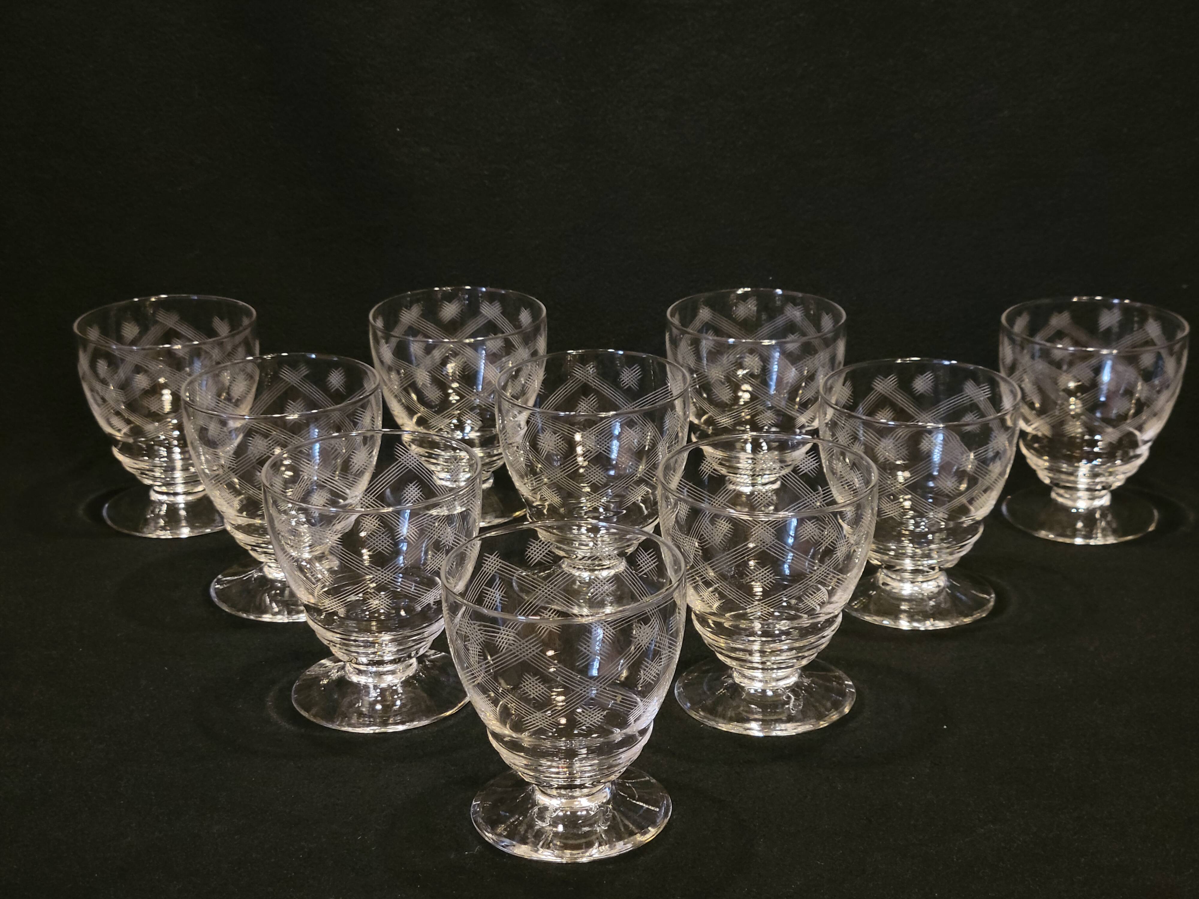 10 old port wine glasses in engraved art deco chiseled crystal