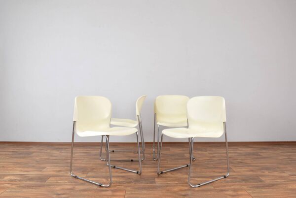 Chaise balançoire SM400K blanche par Gerd Lange pour Drabert, ensemble de 4, années 1980.